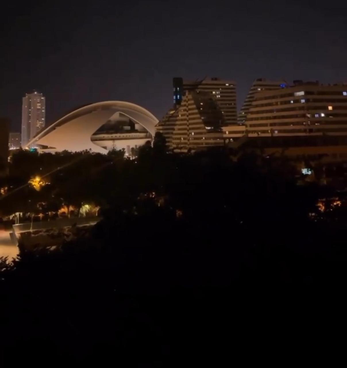 Piso Completo Cerca De Artes Y Ciencias Apartment Valencia Luaran gambar